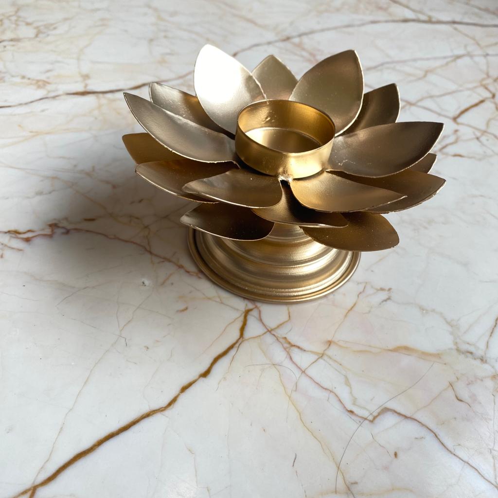 Metal Lotus Tealight Holder with Stand