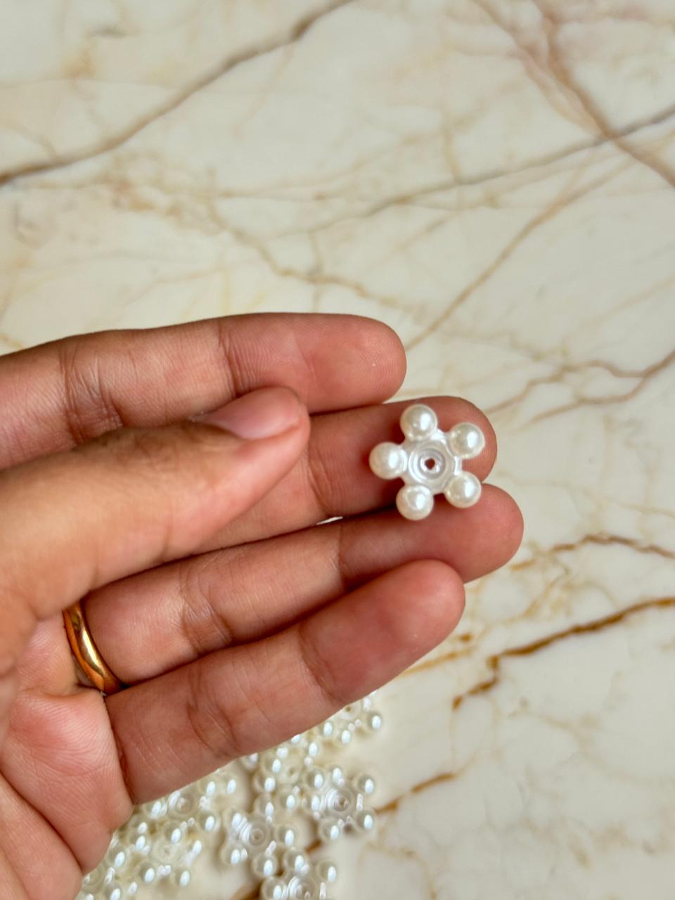 5 Pearl Flower Beads