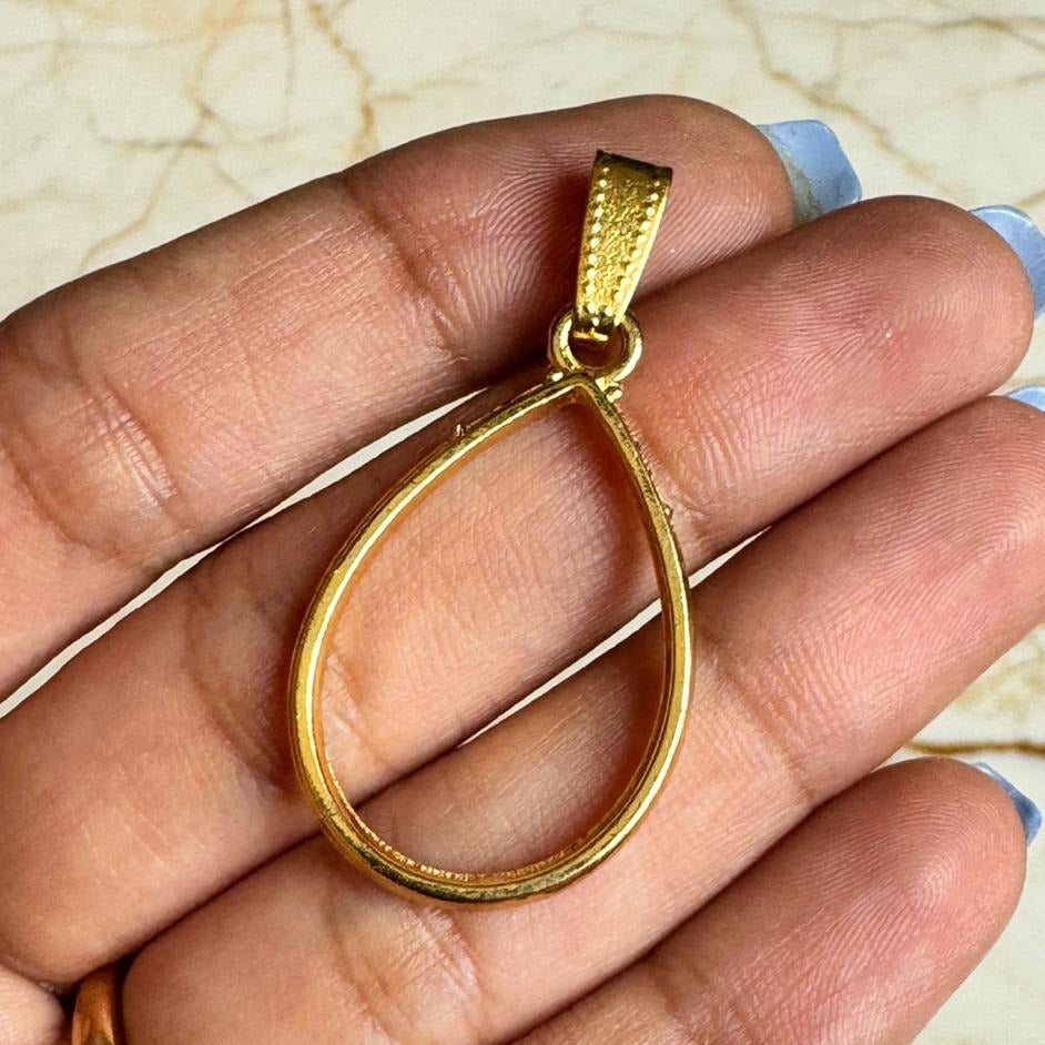 Mini Gold Pendents Bezel with Clasp