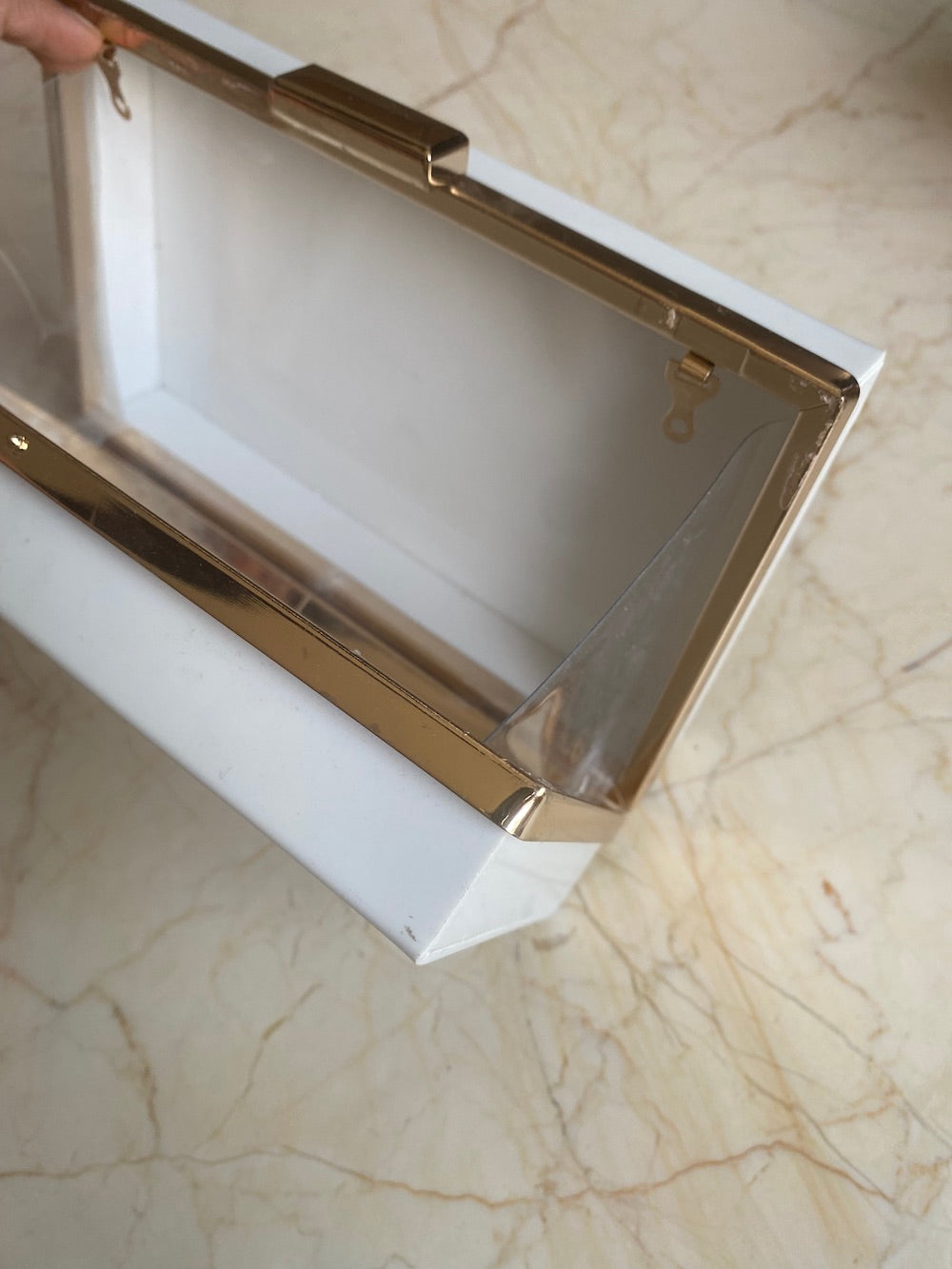 white acrylic box clutch with Chain - Harsh Resin Store