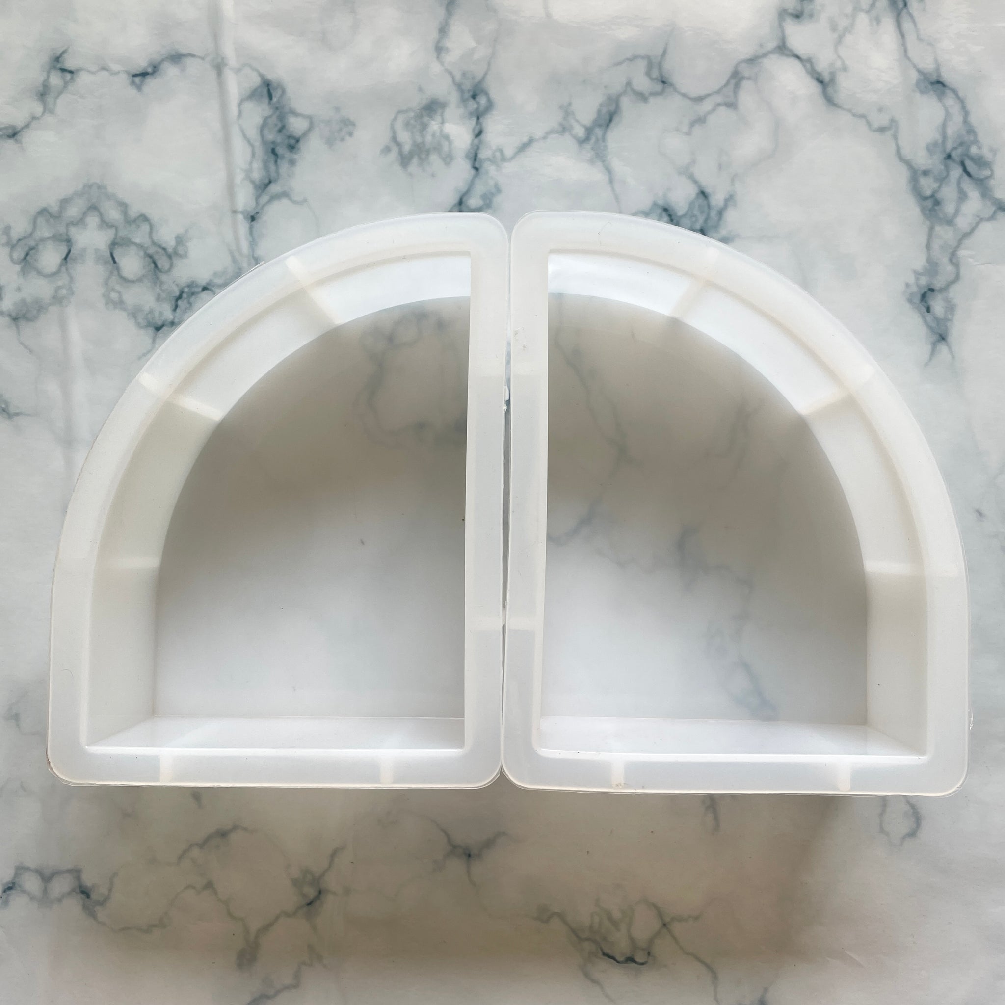 Bookend mould set of 2