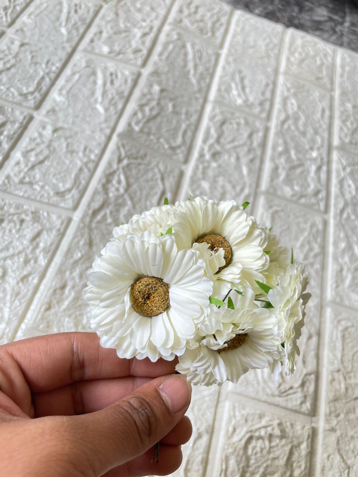 Artificial flower for decoration - White