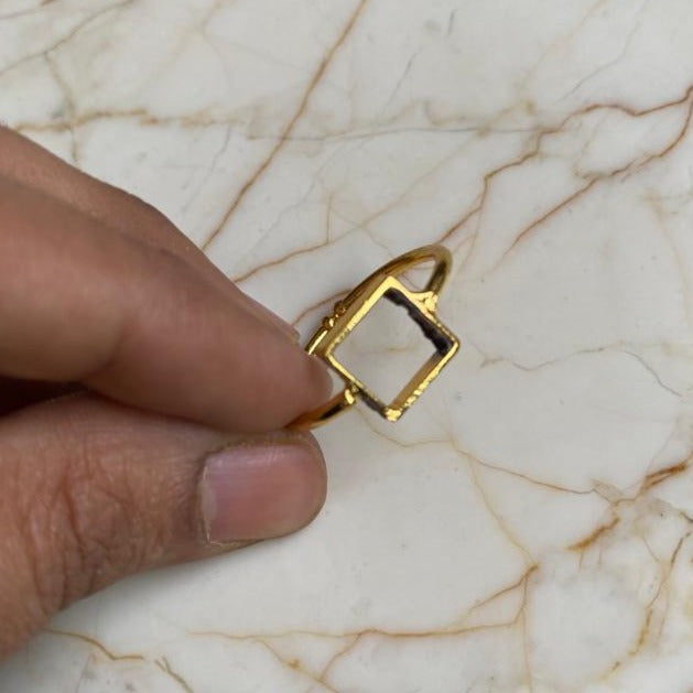 Square bezel Adjustable Ring - Gold